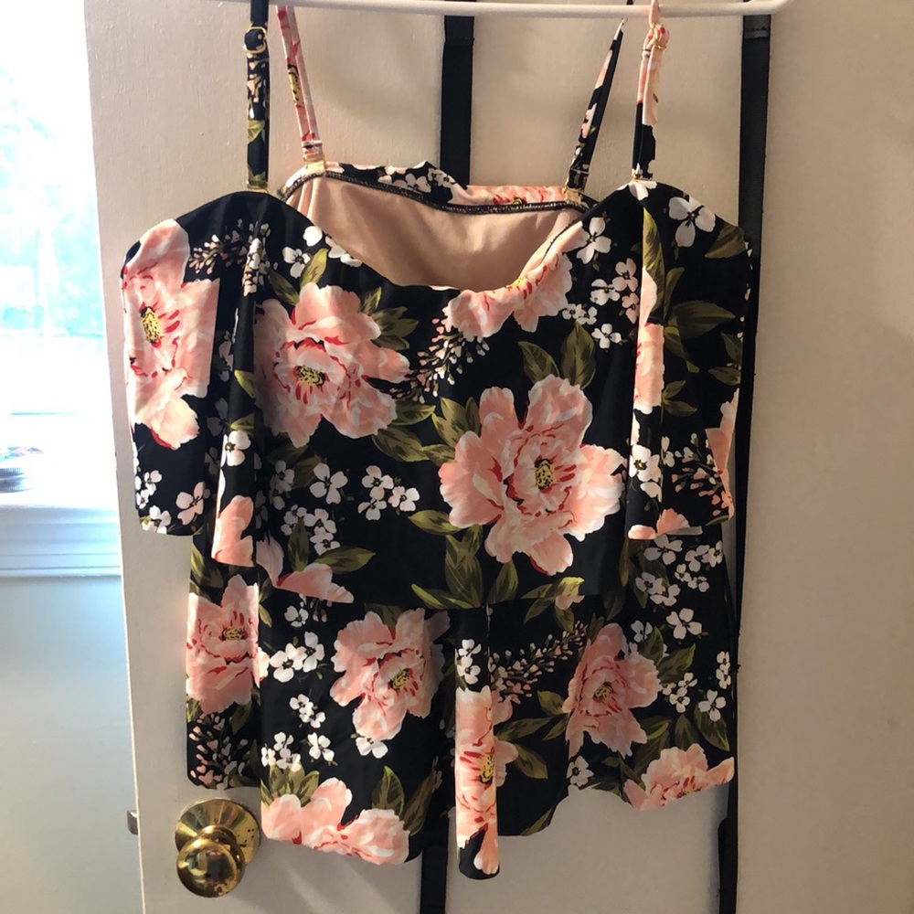 Floral extra large bathing suit top (never worn)